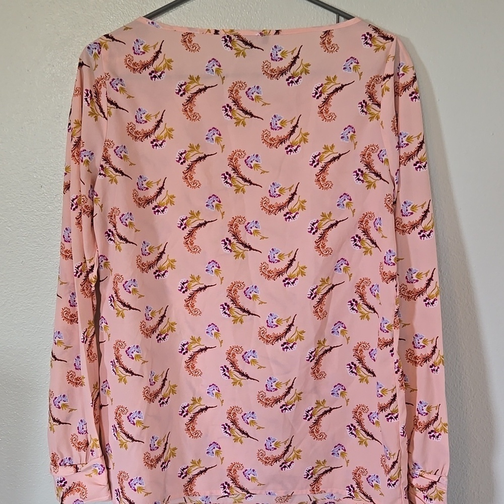 Banana Republic Pink Paisley Chiffon Top Size Small - Picture 2 of 6